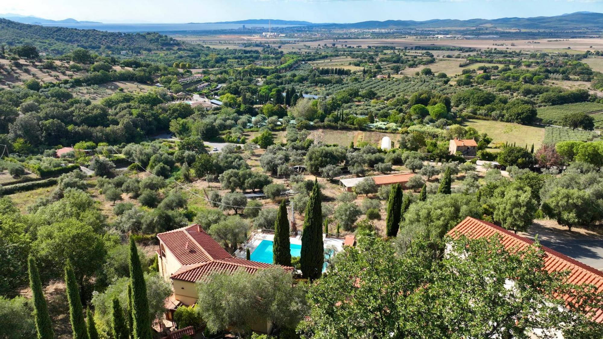 Aparthotel Madonna Del Poggio Cav Scarlino Exterior foto